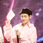 [방탄소년단] 태태 <b>이</b> <b>표정</b> 왤케 많이찍혔어ㅋㅋ