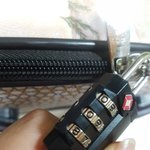 [조언부탁해] <b>캐리어</b> 비번 잃어버렸는데 어캄ㅅㅂㅠㅠ