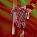 [시우민] <b>소매</b>가 시우민 손을 먹었어!!!!!