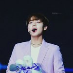 [EXO] 인형 들고 입 벌리는 <b>아카</b> 지훈