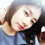 매력적인 아이해 정소민의 <b>셔츠</b> 스타일링