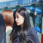 최근 활동 끝나고 <b>흑발</b>로 다시 돌아온 아이돌 JPG