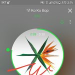 [EXO] 야 우리 4주차에 1위하고있는차트가 3개나됨