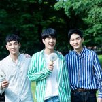 [곽아론] 지금 아이돌 대백과에 뉴이스트 노래 나오고 있는데~