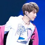 <b>태평양</b> 어깨 가진 아이돌