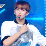[EXO] 온몸에 <b>전율</b>이 와 이제 너와 내가 써 내릴 스토리