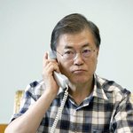 지지하는 친정아버지한테 <b>문재</b>인 대통령 셔츠 선물하면 안 입으실까요...