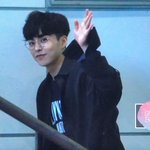 [EXO] <b>민석</b>이 팬싸 출근 안경썼는데 대박