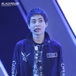 [EXO] 어떡해 나 4년전에 좋아하던 날 <b>서치</b>하다 찾음