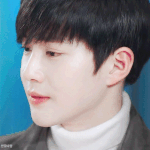 [EXO] <b>우주</b>한테 치여서 그런데