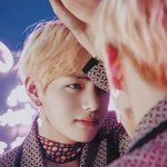 [방탄소년단] ㅗㅜㅑ대단해...사진에 <b>글자</b>하나만 박으면