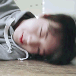 [EXO] <b>주글</b>때도 윙크하며 쓰러지는 지훈님