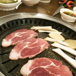 [EXO] 경수가 <b>목살</b> 먹으래서 먹으러옴 룰류