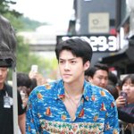 [세훈] 170813 <b>신촌</b> 팬사인회 고화질1