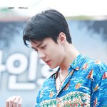 [EXO] 오새훈 <b>이사진</b> 뭔가 귀엽다