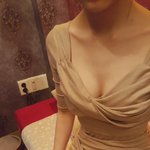 젊은여자는 상체는 얇은데 <b>하체</b>는 두꺼운 그런여자들이 많다.