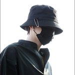 [방탄소년단] 아...<b>잠시</b>만...윤기 뒷머리가 너무 귀여워서.....