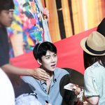 [세훈] 170815 <b>부산</b> 팬사인회 고화질1