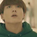 [방탄소년단] 근데 정국이 눈 왜 초록색?
