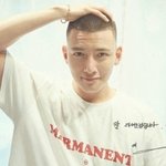 <b>빡빡</b>머리 지창욱