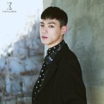 스스로 옷, 신발 <b>리폼</b>해서 입는 아이돌.jpg