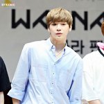 [강다니엘] 어깨 무슨일이야;;;