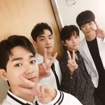 [드루와] 앜ㅋ뉴이스트보는데 내가왜눈물이나냐