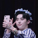 [워너원] 이 사진 말로 <b>표현</b>할수있는사람? 인증