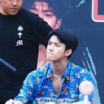 [세훈] 170813 <b>신촌</b> 팬사인회 고화질45
