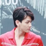 [EXO] <b>신촌</b>팬싸 직캠 보는데 백현이