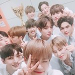 [워너원] 얘들아 워너원 사진 뿌리고 가줘 !