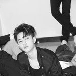 [EXO] (<b>모범</b>생인 반장이 소풍날 꾸미고 왔다)