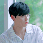 [황민현] 황민현 3분남친에서 <b>입술</b>쳐다보는거봐...