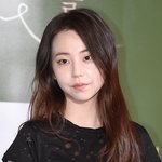 안소희 다리를 치마 길이가 망쳐써!!!!!!!!!!