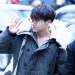 [방탄소년단] 레전드 쯤되는 안경+흑발+ 런<b>호석</b> 보구가