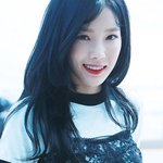 심쿵하는 아이돌 <b>정면샷</b>