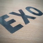 [EXO] 14년에 학교 <b>책상</b>에 그렸던거ㅅㅂㅋㅋㅋ