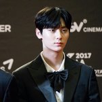 [황민현] 팬톡 <b>정전</b>을 복전하기 위해 왕자님 등장