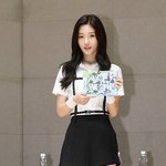 <b>정채</b>연 살뺘지고 비율좋아짐
