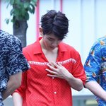 [백현] <b>V넥</b>이 신경쓰이나봐 ㅋㅋ