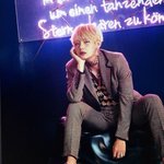 [방탄소년단] 니네<b>오빠들</b> 한물갔지그래