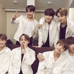 [방탄소년단] 방탄이들 빨리나와서 힘 좀 주세여...