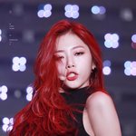 여자 아이돌중에 개쩌는 빨간머리 찾음ㅎㄷㄷ