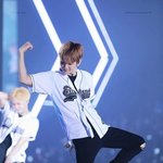 [EXO] 둘기즈로 ㅈㅎ하는 <b>련들</b> 가슴 코딱지