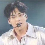 [EXO] <b>뚜껑</b>덮인 민석이는 이쁘다