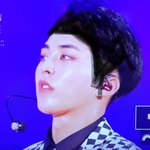 [EXO] 하도 ㅈㄹ해서 머리바꿈