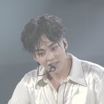 [시우민] 웅녀들 엔터에 민석이 어제 새헤어 글 올라왔는데