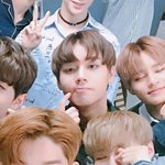 [워너원] 지훈이 왜이렇게 살빠진것같지