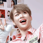 [강다니엘] 귀여운 멍뭉이 셀카 <b>장인</b>