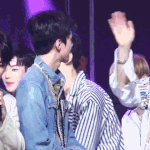 [EXO] 근데 라ㅇㄱㄹ 세후니팬이라며 이땐 <b>덤덤</b>하게 지나가네